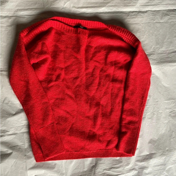 ๐น NWT Red Knit Elegance from Banana Republic Womanโs Size Small๐น - Picture 5 of 10